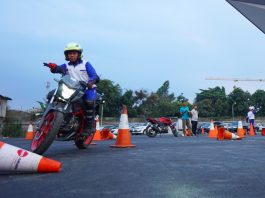Instruktur Safety Riding ini Melepas Karier Sebagai Pembalap Demi Berbagi Ilmu Keselamatan Berkendara Instruktur Safety Riding ini