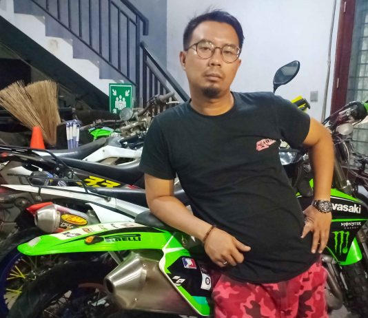 CAOS Custom Bike Bengkel Spesialis Modifikasi Supermoto Sejak 2005 CAOS Custom Bike