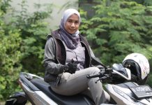 Menempuh Jarak 20 KM Setiap Hari, Lady Bikers Ini Idamkan Superbike. Lady Bikers Rifka Amelia