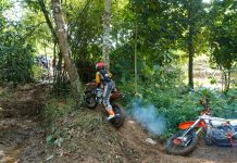 Balap Enduro Rumpin