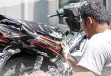 Mencuci Sepeda Motor yang Baik dan Benar, Jangan Semprot Bagian ini Mencuci Sepeda Motor Yang Baik dan Benar, Jangan Semprot Bagian ini
