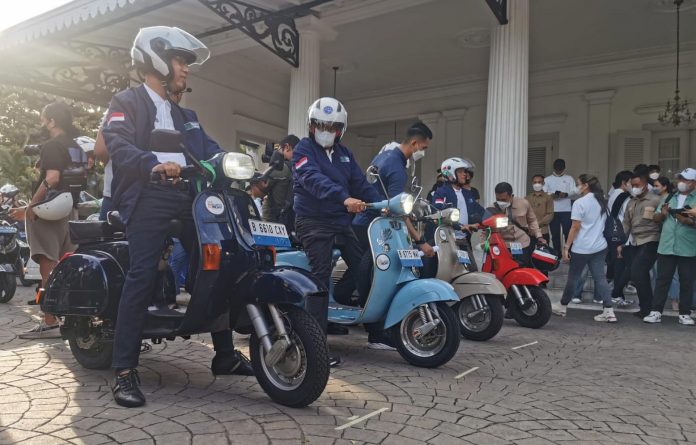 Electric Vehicle Funday yang diselenggarakan Kementrian Perhubungan melalui Ditjen Perhubungan Darat adalah upaya sosialisasi penggunaan kendaraan listrik,