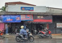 Federal Oil Kasih Solusi untuk Pemotor Terdampak Banjir, Ganti Oli Rp 10 Ribu Federal Oil Kasih Solusi