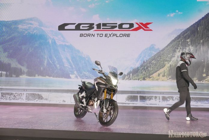 Honda CB150X Diburu Pengunjung