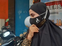 Bersama Rekind, LA 32 Riders Bagikan Masker Saat Touring Jakarta-Dieng-Yogya LA 32 Riders Bagikan Masker