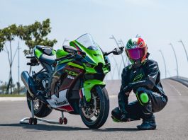 Konsumen Pertama ZX-10R 2021 ini Langsung Modifikasi Usai Unboxing Konsumen Pertama ZX-10R 2021