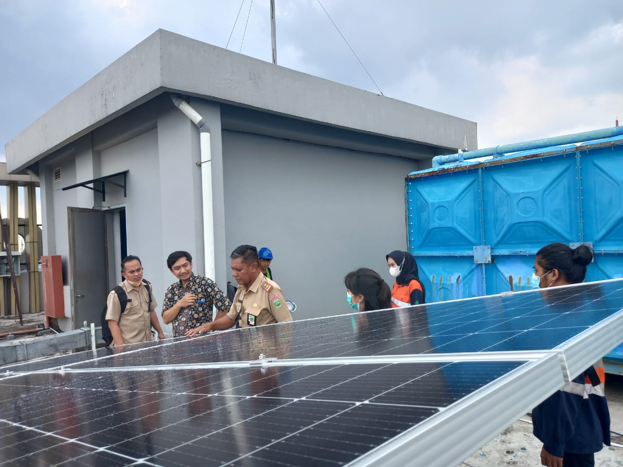 Panel Surya Diterapkan Wahana