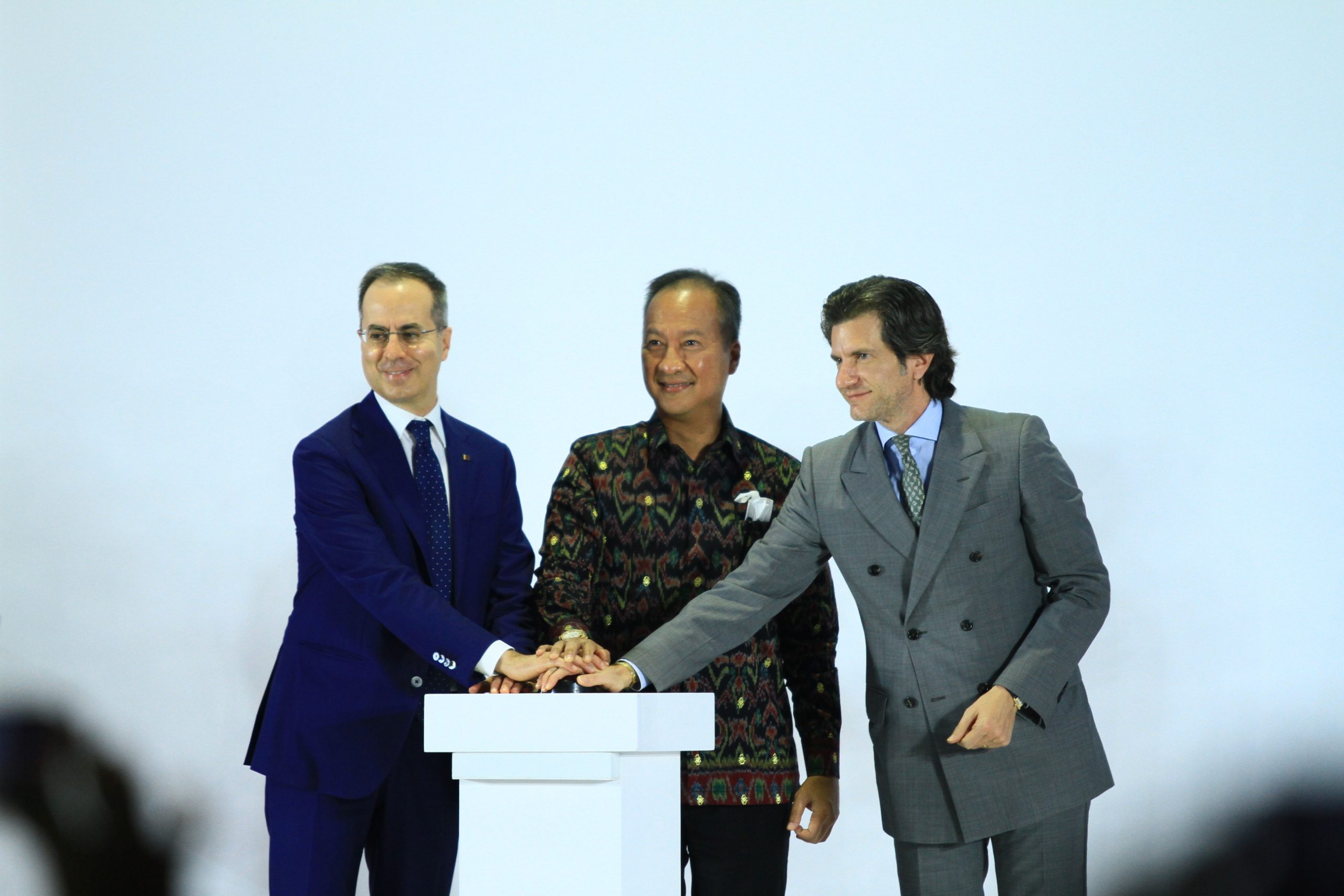 Telah diumumkan sejak tahun lalu, kini Pabrik Piaggio Indonesia diresmikan, (23/11/2022). Pabrik terletak di Kawasan Industri Jababeka, Cikarang, Jawa Barat.