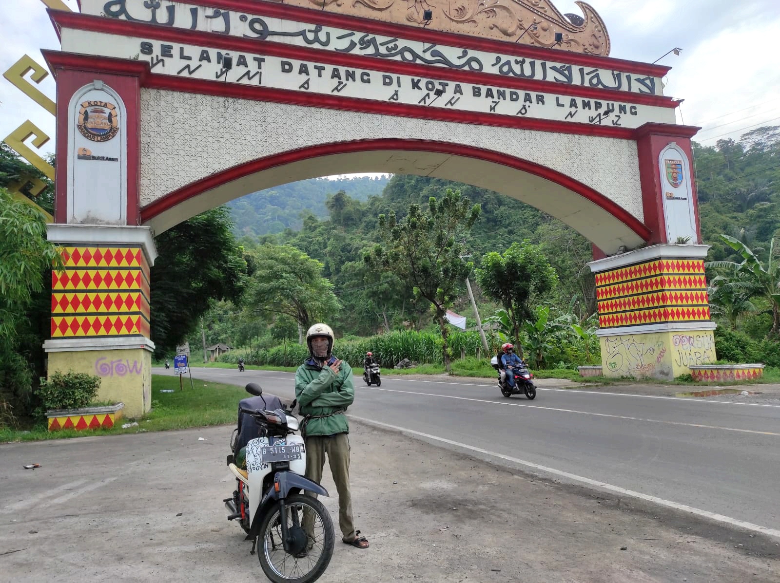 Solo Riding Honda Grand