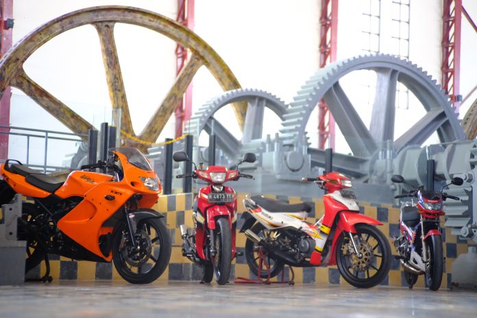 Racertees 2Stroke Party 2022 Racertees 2Stroke Party 2022