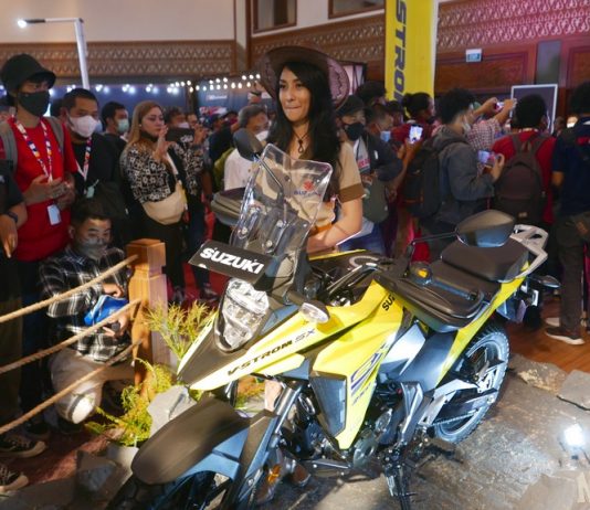 Produk atau SPG yang Menggoda Pengunjung? Nih Galeri Foto IMOS 2022 Galeri Foto IMOS 2022