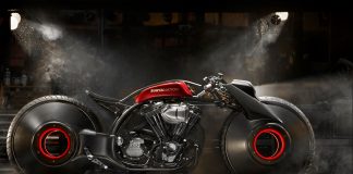 NaikMotor – Sesi presss conference Suryanation Motorland Show Off juga ikut membuka selubung motor custom iconic bike The Spirit dari Bali karya Smoked Garage bergaya Neo Board Tracker.