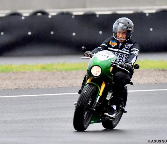 Resmikan Sirkuit Mandalika, Presiden Jokowi Geber Motor Custom, Ini Komentarnya Presiden Jokowi meresmikan Sirkuit Mandalika