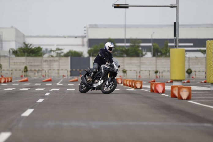 First Ride Honda CB150X