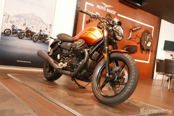 Moto Guzzi New V7 Stone