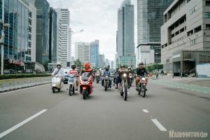 Galeri Foto Sunmori NovembeRide ke IIMS Motobike Show 2021