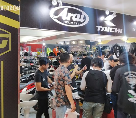 Prime Gears Obral Apparel Alpinestar Mulai Rp 5O Ribu di IIMS Motobike 2019 Apparel Alpinestar