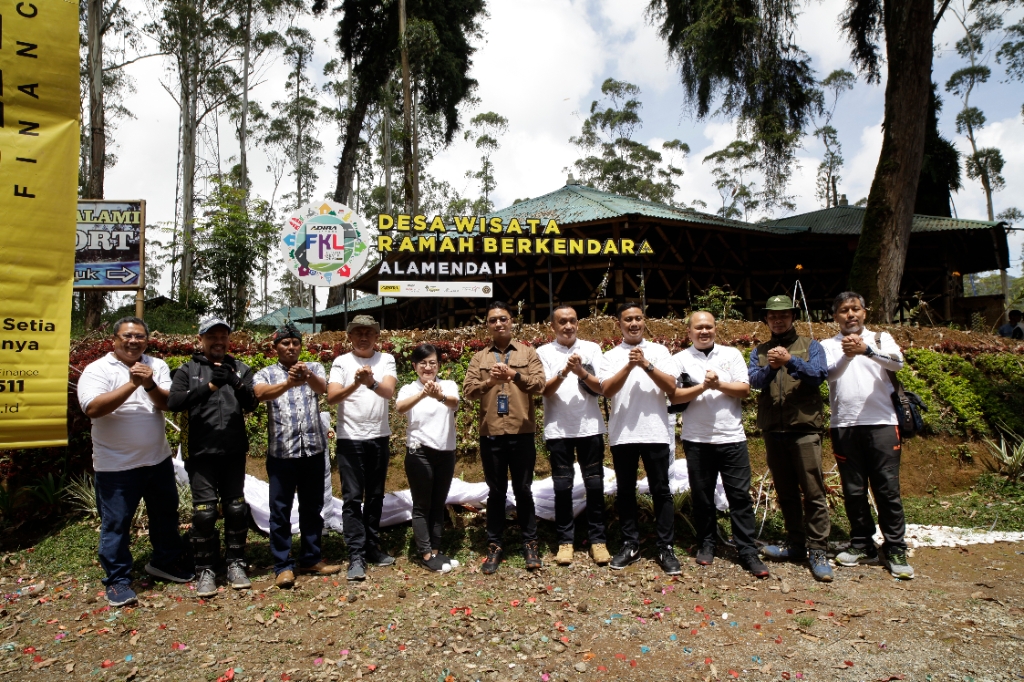 Jelajah Desa Wisata Alamendah