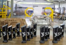 Keren, Trofi Juara WorldSBK Mandalika Buatan Tuksedo Studio Bali Trofi Juara WorldSBK Mandalika