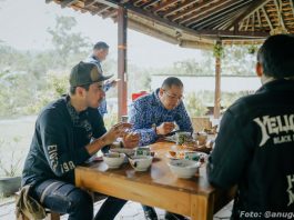 Lezatnya Sarapan di Dapoer Khayangan, Restoran Alami Gaya Galeri Seni Dapoer Khayangan