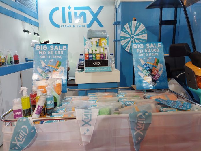 clinx pembersih helm dan body motor