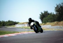 Aston Martin AMB001 Dites di Sirkuit, Tapi Tidak Ada Data Aston Martin AMB001 Dites