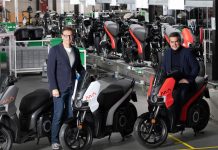 Seat Mo eScooter 125 Mulai Diproduksi Pabrikan Mobil Spanyol Seat Mo Mulai Diproduksi