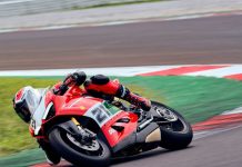Ducati Panigale V2 Bayliss 1st Championship 20th Anniversary Kenang R996 Ducati Panigale V2 Bayliss