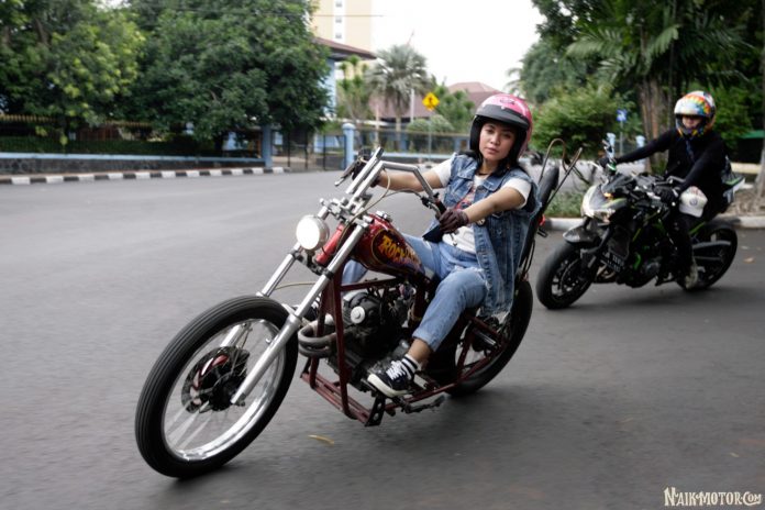 Lady Bikers Chopper