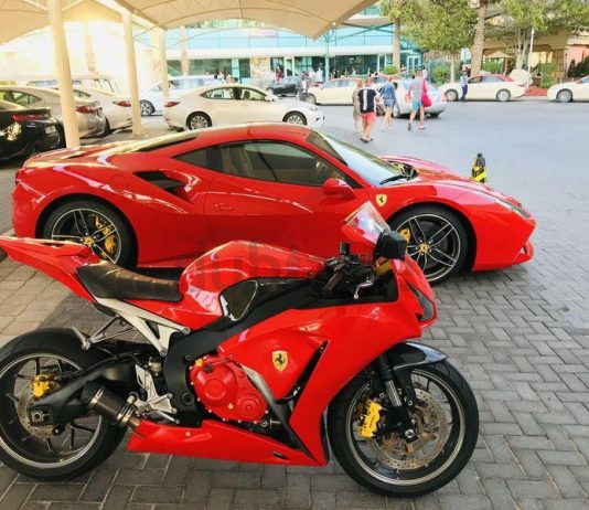 Hey Para Playboy, Nih Ada Motor Ferrari Dijual Loh Motor Ferrari berkolaborasMotor Ferrari Honda CBR1000RR Fireblade Ferrari