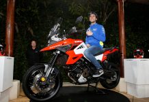 Alex Rins Mengetes Suzuki V-Strom 1050XT di Spanyol Rins Mengetes Suzuki V-Strom