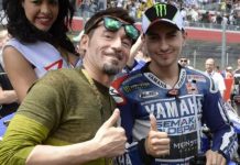 Lorenzo Menjadi MotoGP Legend Bersama Max Biaggi Lorenzo Menjadi MotoGP Legend