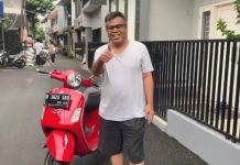 Komedian Abdel Achrian Lelang Vespa GTS 150 Miliknya untuk Terdampak Corona abdel achrian