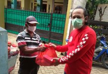 Forwot dan Forbitas Bagikan Sembako untuk Masyarakat Terdampak Covid-19 Forwot dan Forbitas Membagikan