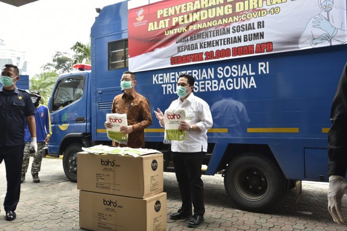Relawan Indonesia Bersatu Donasikan