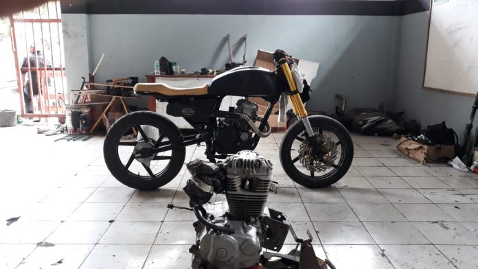 motor custom mercusuar