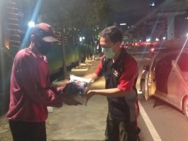 Suzuki Satria F150 Club Bagikan Pangan di Sekitar Jakarta untuk Ringankan Beban SSFC berbagi kebutuhan pangan