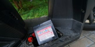 Merawat aki sepeda motor