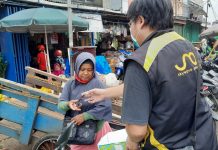 Karyawan Suzuki Donasikan Masker Gandeng Skywave Owners Club Karyawan Suzuki Donasikan Masker