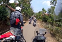 Tips Naik Motor dengan Aman di Jalan Sempit jalan sempit