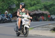 Bolehkah Orang Asing Memiliki Sepeda Motor di Indonesia? Berikut Penjelasannya asing memiliki sepeda motor
