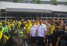 MBI Bersama MPR Peduli Bagikan Sekat Pelindung Gratis untuk Ojol MPR Peduli