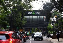 Gojek Dapat Kucuran Dana dari Facebook, PayPal dan Tencent Gojek dapat kucuran dana dari Facebook dan PayPal resmi menjadi investor di dalam penggalangan dana perseroan putaran terkini.