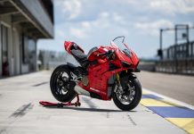Ducati Panigale V4R ini Tersusun dari 15 Ribu Keping Lego Replika Ducati Panigale V4R