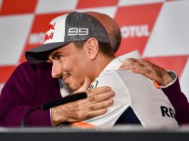 Lorenzo Sedang Negosiasi dengan Ducati, Bakal Balapan Lagi? lorenzo galau