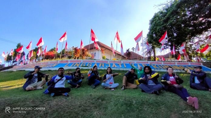 S2W Touring Merah Putih