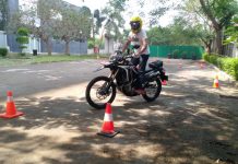 Pirelli dan KYB Gelar Coaching Clinic Saftey Riding Bareng Mo-Tourist ITB 85