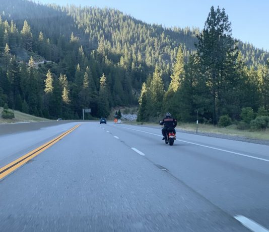 Merayakan Ultah 50 Tahun Pria ini Jelajahi Mexico-Canada dengan Harley-Davidson LiveWire Rayakan Ultah 50 Tahun