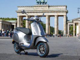 Vespa Elettrica Raih Penghargaan Berkat Gaya Ikonik dan Filosofisnya Penghargaan Vespa Elettrica