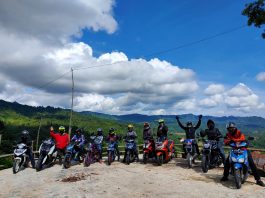 Jalin Silaturahim, Team Belajar Helm Touring ke Citorek